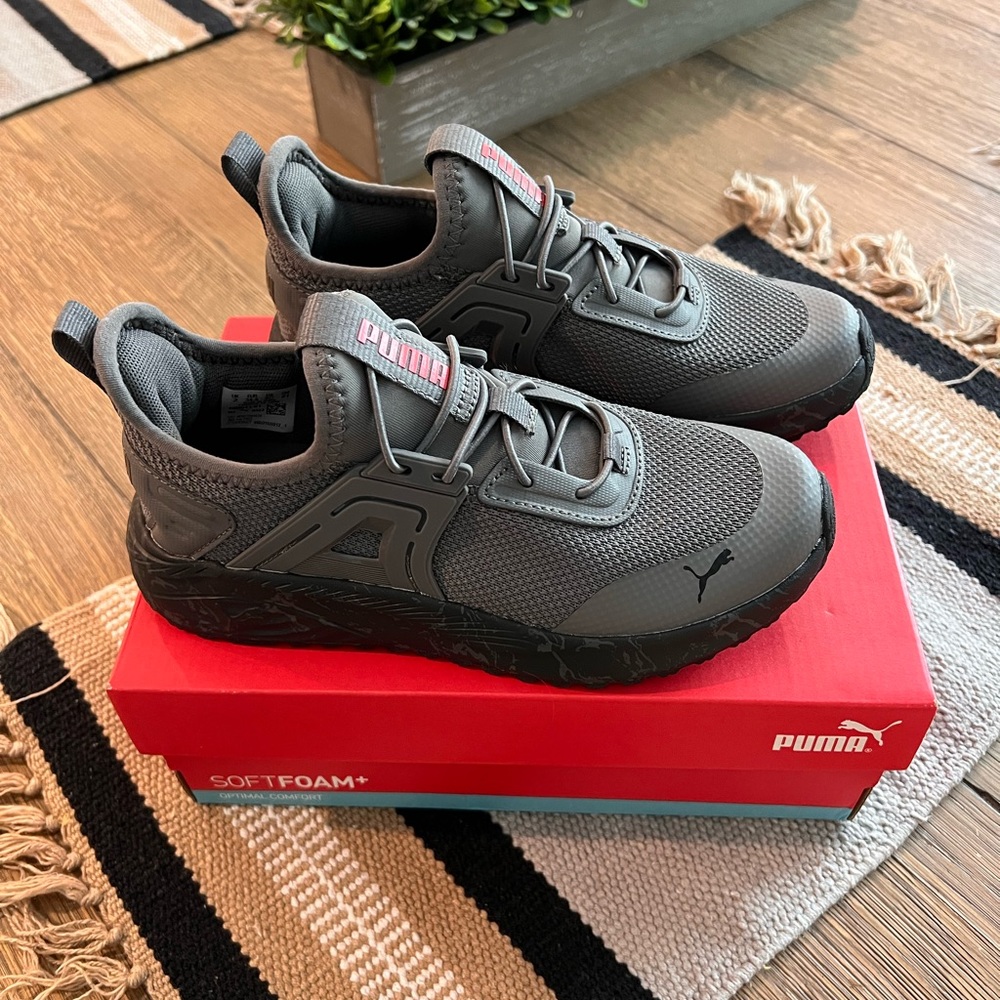 Kids pumas